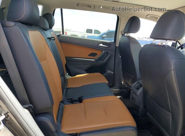 3VV3B7AX8KM154257 2019 VOLKSWAGEN TIGUAN Black 