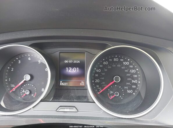 3VV3B7AX8LM011620 2020 VOLKSWAGEN TIGUAN Red Вид задніх сидінь