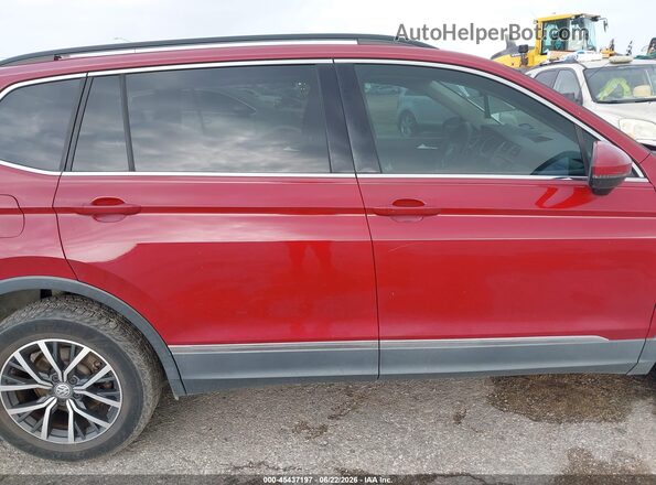 3VV3B7AX8LM011620 2020 VOLKSWAGEN TIGUAN Red Вид задньої частини салону
