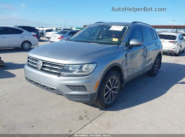 3VV3B7AX8LM017840 2020 VOLKSWAGEN TIGUAN Gray Vista tres cuartos delantera izquierda