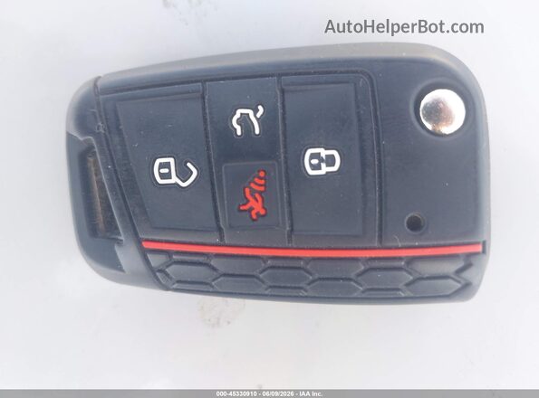 3VV3B7AX8MM020867 2021 VOLKSWAGEN TIGUAN White Vista del salpicadero