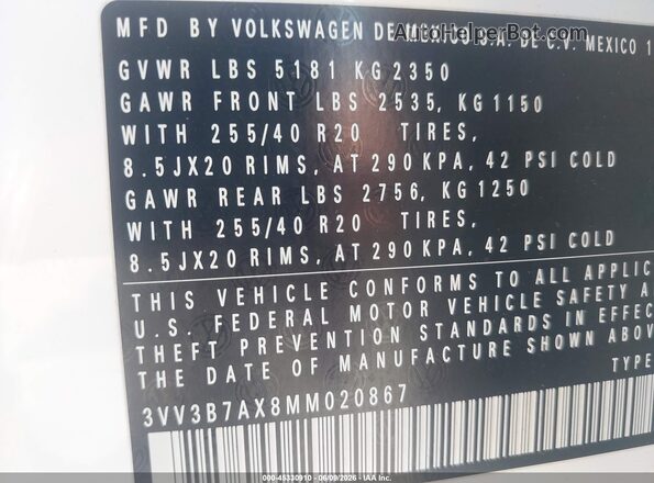 3VV3B7AX8MM020867 2021 VOLKSWAGEN TIGUAN White Vista del compartimento del motor
