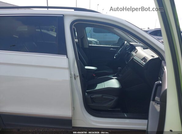 3VV3B7AX8MM070880 2021 VOLKSWAGEN TIGUAN White წინა სალონის ხედი