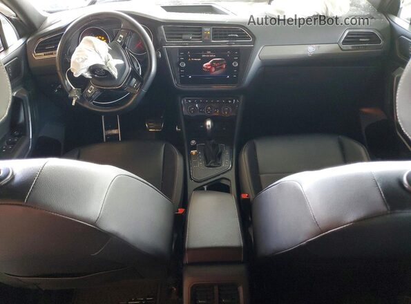 3VV3B7AX8MM101545 2021 VOLKSWAGEN TIGUAN Silver Widok deski rozdzielczej