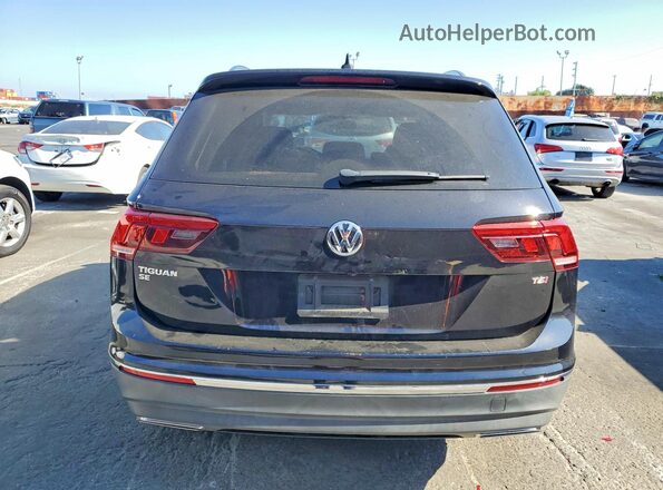 3VV3B7AX9JM214416 2018 VOLKSWAGEN TIGUAN Black Widok z tyłu