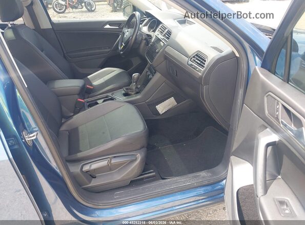 3VV3B7AX9KM013987 2019 VOLKSWAGEN TIGUAN Blue Вид салону спереду