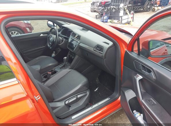 3VV3B7AX9KM039778 2019 VOLKSWAGEN TIGUAN Orange Widok wnętrza z przodu