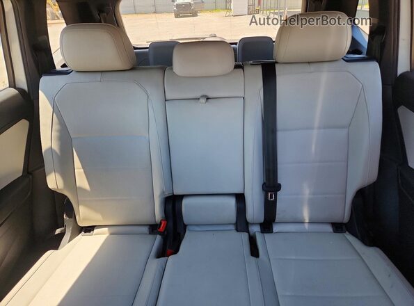 3VV3B7AX9KM084848 2019 VOLKSWAGEN TIGUAN White Вид задніх сидінь