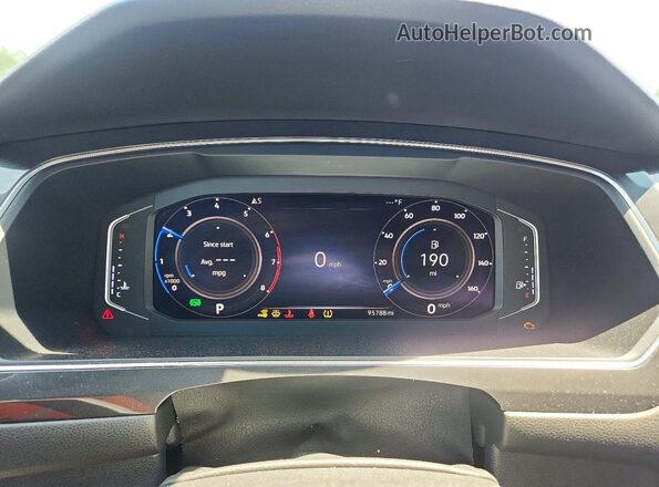 3VV3B7AX9KM084848 2019 VOLKSWAGEN TIGUAN White Вид щитка приладів