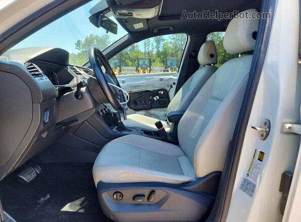 3VV3B7AX9KM084848 2019 VOLKSWAGEN TIGUAN White Вид салону спереду