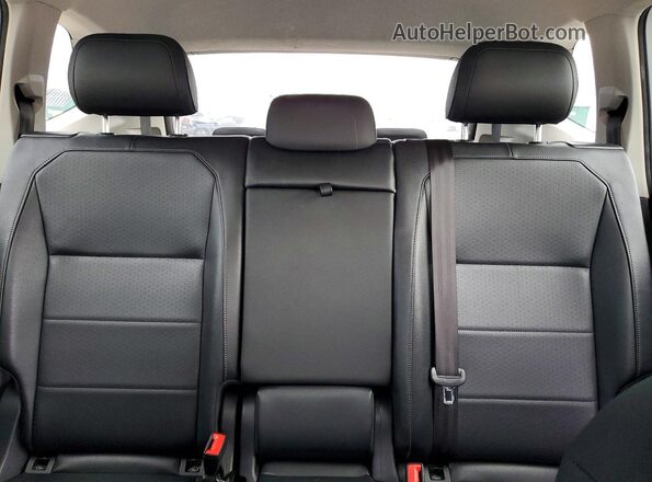 3VV3B7AX9LM012548 2020 VOLKSWAGEN TIGUAN White Rear seats view