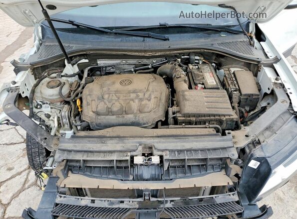 3VV3B7AX9LM012548 2020 VOLKSWAGEN TIGUAN White Engine compartment view