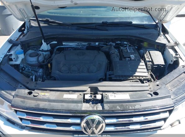 3VV3B7AX9LM035831 2020 VOLKSWAGEN TIGUAN White Widok z tyłu