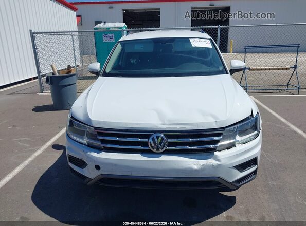 3VV3B7AX9LM035831 2020 VOLKSWAGEN TIGUAN White Widok wnętrza z tyłu