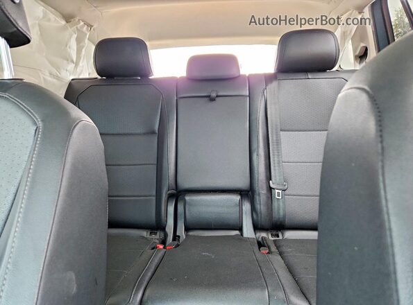 3VV3B7AX9LM058607 2020 VOLKSWAGEN TIGUAN Blue Vista de los asientos traseros