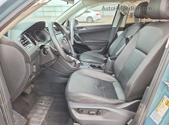3VV3B7AX9LM058607 2020 VOLKSWAGEN TIGUAN Blue Vista interior delantera