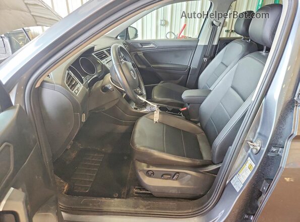 3VV3B7AX9LM088500 2020 VOLKSWAGEN TIGUAN Угольный Вид салона спереди