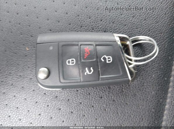 3VV3B7AX9MM049892 2021 VOLKSWAGEN TIGUAN Белый Вид панели приборов