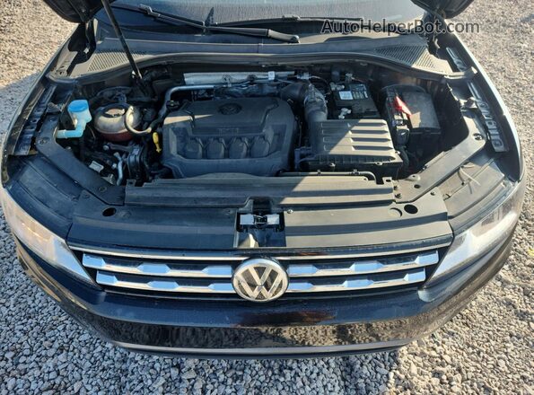 3VV3B7AX9MM140189 2021 VOLKSWAGEN TIGUAN Black Widok komory silnika