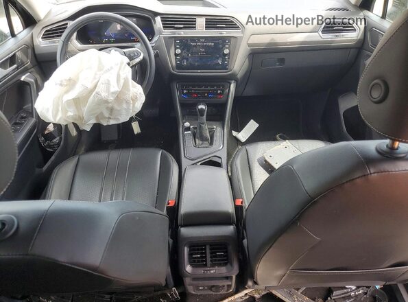3VV3B7AX9RM074427 2024 VOLKSWAGEN TIGUAN Black Dashboard view