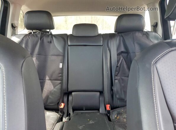 3VV3B7AX9RM074427 2024 VOLKSWAGEN TIGUAN Black Rear seats view