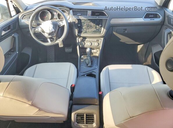 3VV3B7AXXJM205529 2018 VOLKSWAGEN TIGUAN Gray Вид панелі приладів