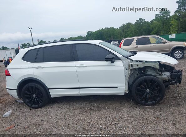 3VV3B7AXXLM155654 2020 VOLKSWAGEN TIGUAN White Սալոնի հետևի տեսք