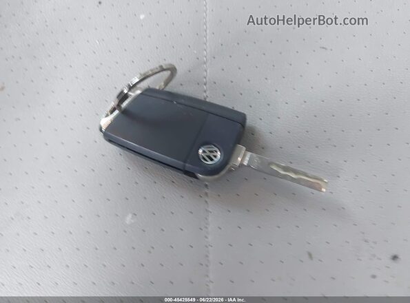 3VV3B7AXXLM160370 2020 VOLKSWAGEN TIGUAN White Dashboard view