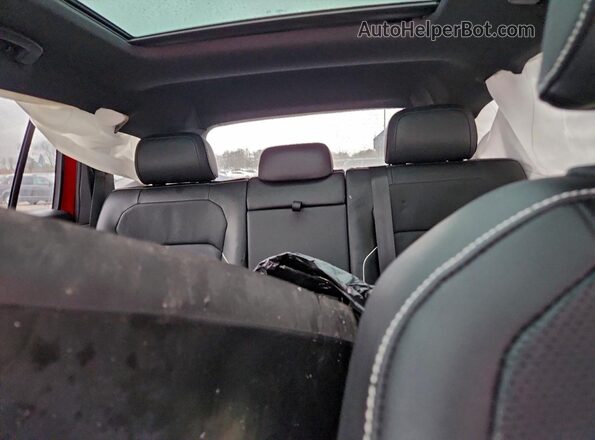 3VV4B7AX0RM069945 2024 VOLKSWAGEN TIGUAN Бордовый Вид задних сидений
