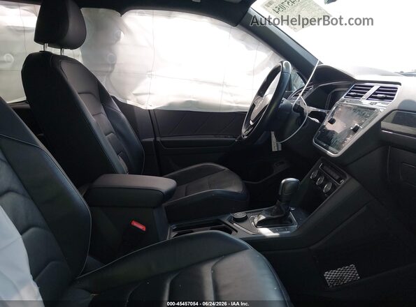 3VV4B7AX1LM034757 2020 VOLKSWAGEN TIGUAN Silver Սալոնի դիմացի տեսք