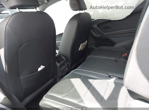 3VV4B7AX1LM034757 2020 VOLKSWAGEN TIGUAN Silver 