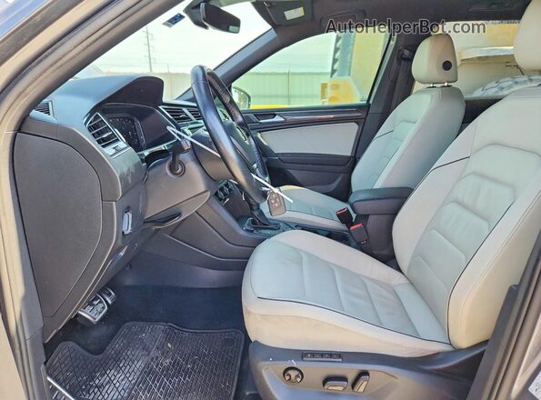 3VV4B7AX1LM151593 2020 VOLKSWAGEN TIGUAN Gray Vista interior delantera