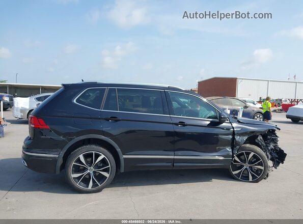 3VV4B7AX1NM174018 2022 VOLKSWAGEN TIGUAN Black Widok wnętrza z tyłu