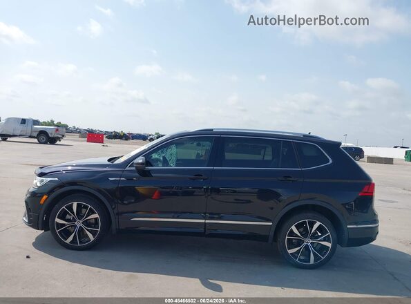 3VV4B7AX1NM174018 2022 VOLKSWAGEN TIGUAN Black Widok wnętrza 360 stopni