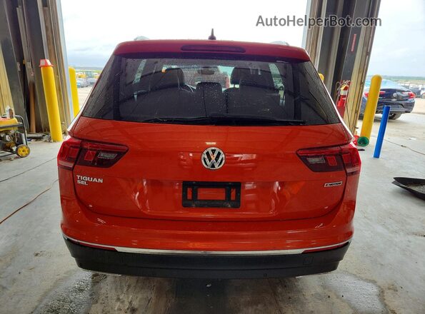 3VV4B7AX2KM059570 2019 VOLKSWAGEN TIGUAN Orange Вид ззаду