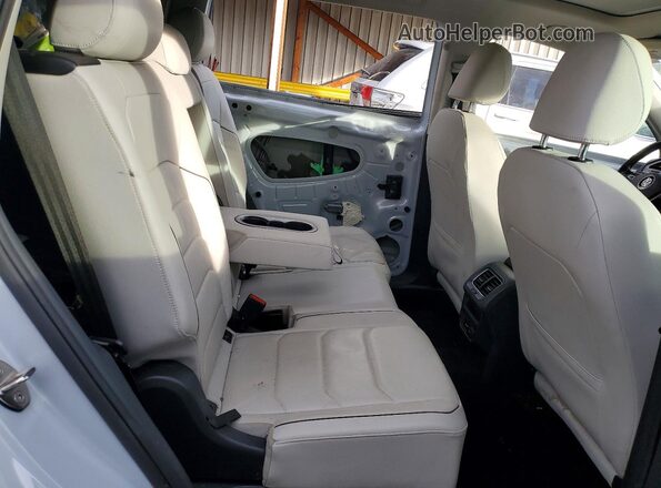 3VV4B7AX3JM197603 2018 VOLKSWAGEN TIGUAN Gray 