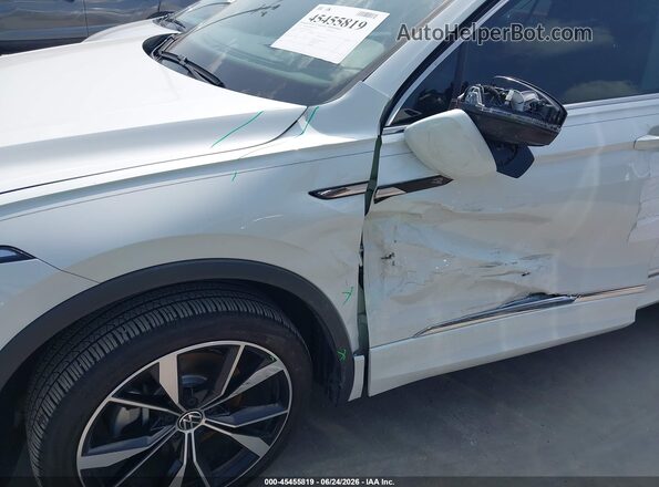 3VV4B7AX3PM050674 2023 VOLKSWAGEN TIGUAN White Front view