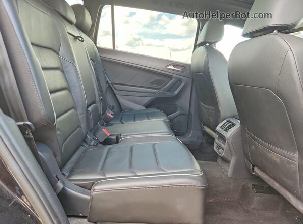 3VV4B7AX4LM080437 2020 VOLKSWAGEN TIGUAN Black Rear interior view