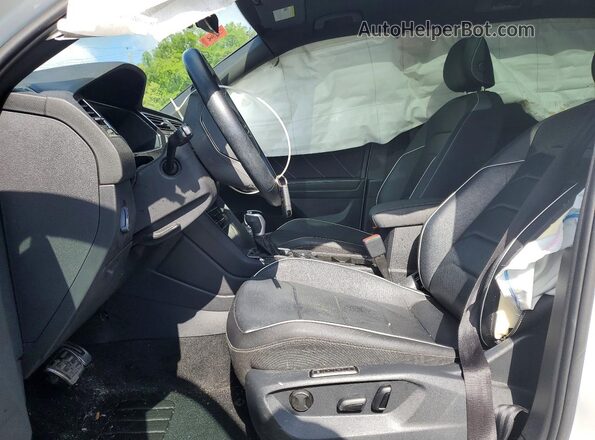 3VV4B7AX6PM016521 2023 VOLKSWAGEN TIGUAN Белый Вид салона спереди