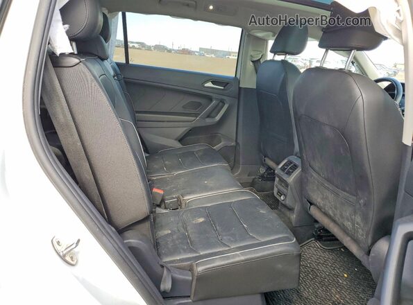 3VV4B7AX7LM100244 2020 VOLKSWAGEN TIGUAN White Սալոնի հետևի տեսք