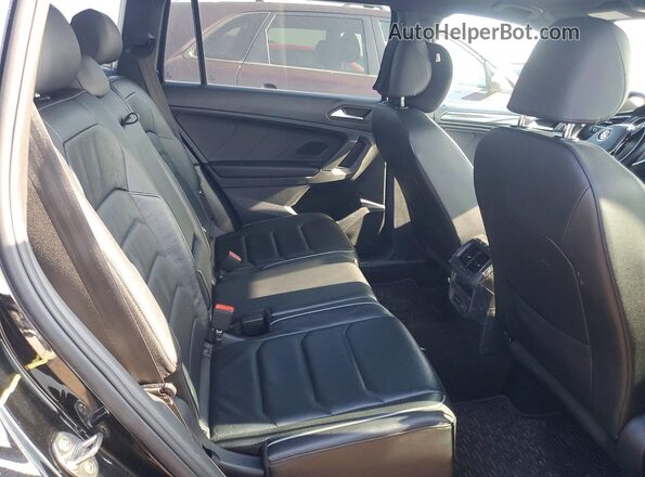 3VV4B7AX8LM028101 2020 VOLKSWAGEN TIGUAN Black Rear seats view