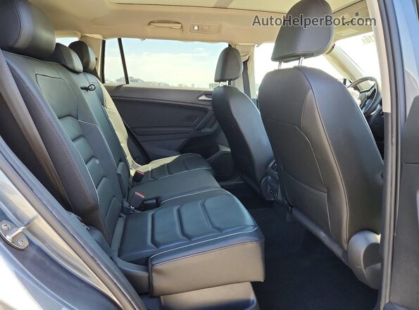 3VV4B7AX9KM022693 2019 VOLKSWAGEN TIGUAN Gray უკანა სალონის ხედი