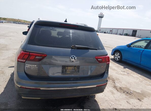 3VV4B7AX9KM060554 2019 VOLKSWAGEN TIGUAN Gray 