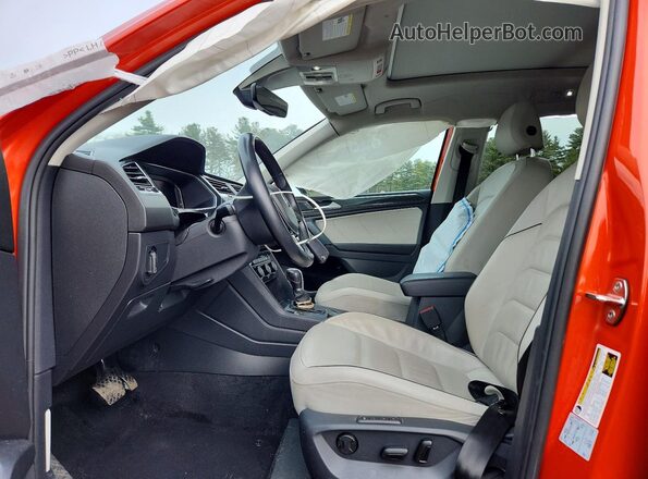 3VV4B7AX9KM120994 2019 VOLKSWAGEN TIGUAN Orange 