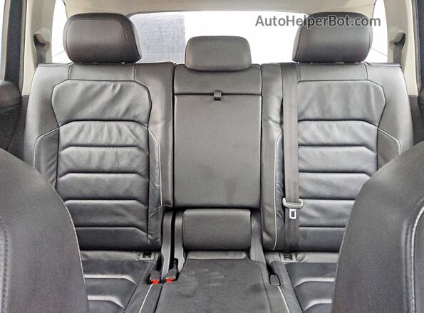 3VV5B7AX4JM220178 2018 VOLKSWAGEN TIGUAN Green 