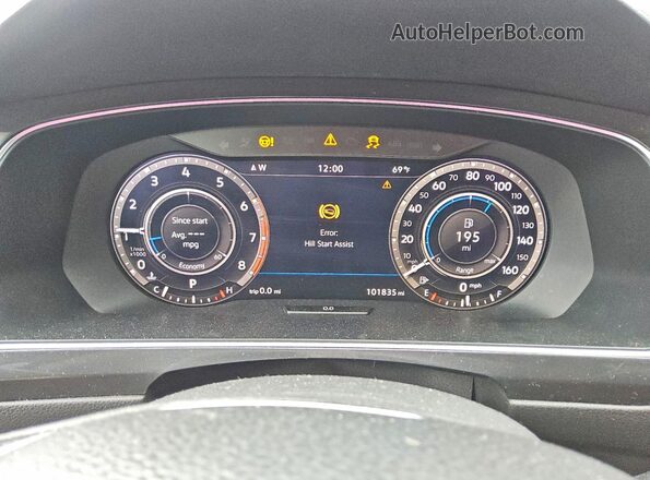 3VV5B7AX4JM220178 2018 VOLKSWAGEN TIGUAN Green 