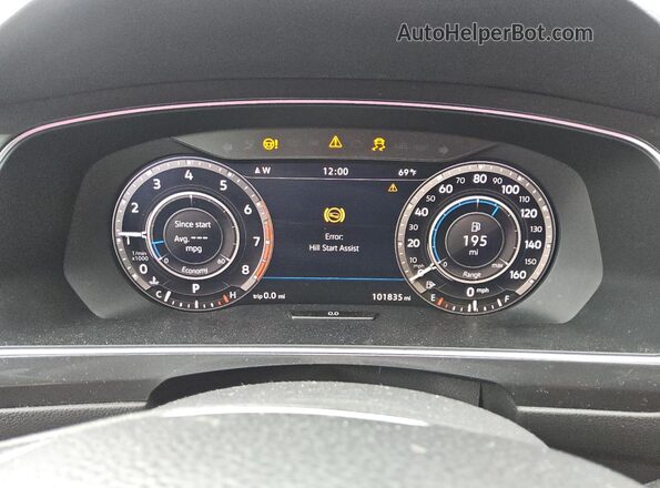 3VV5B7AX4JM220178 2018 VOLKSWAGEN TIGUAN Green 