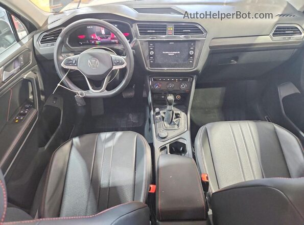 3VV5B7AX8RM210376 2024 VOLKSWAGEN TIGUAN Black 