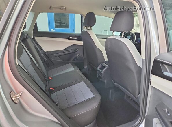 3VV5C7B29SM087726 2025 VOLKSWAGEN TAOS Silver Rear interior view