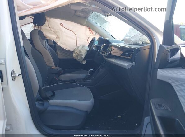 3VV5X7B21RM095916 2024 VOLKSWAGEN TAOS White 